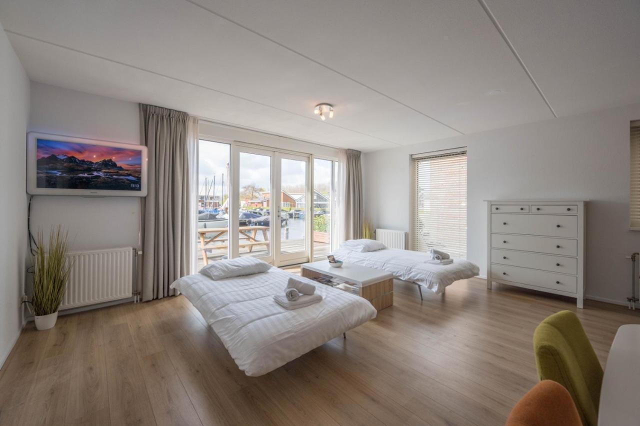 Vila Meerzicht 70 - Vakantiehuis Aan Het Water! Uitgeest Exteriér fotografie