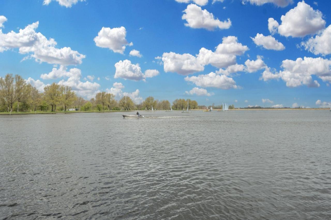 Vila Meerzicht 70 - Vakantiehuis Aan Het Water! Uitgeest Exteriér fotografie
